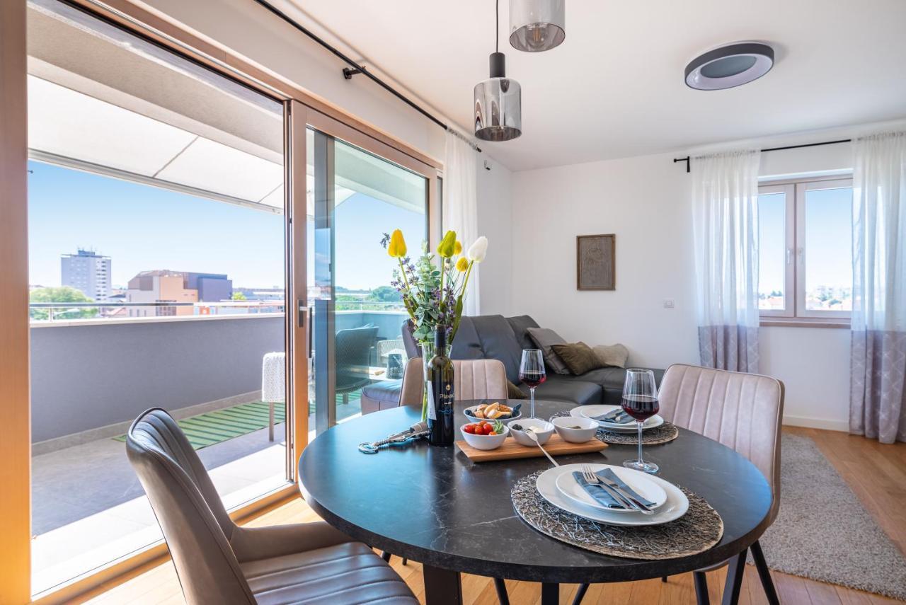 D-Apartment - With Garage And Balcony 자다르 외부 사진