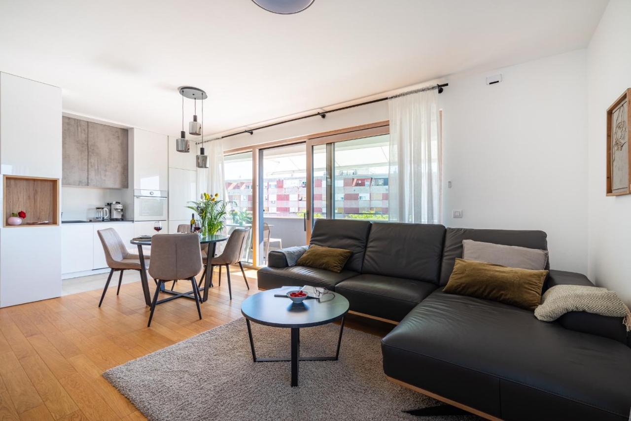 D-Apartment - With Garage And Balcony 자다르 외부 사진