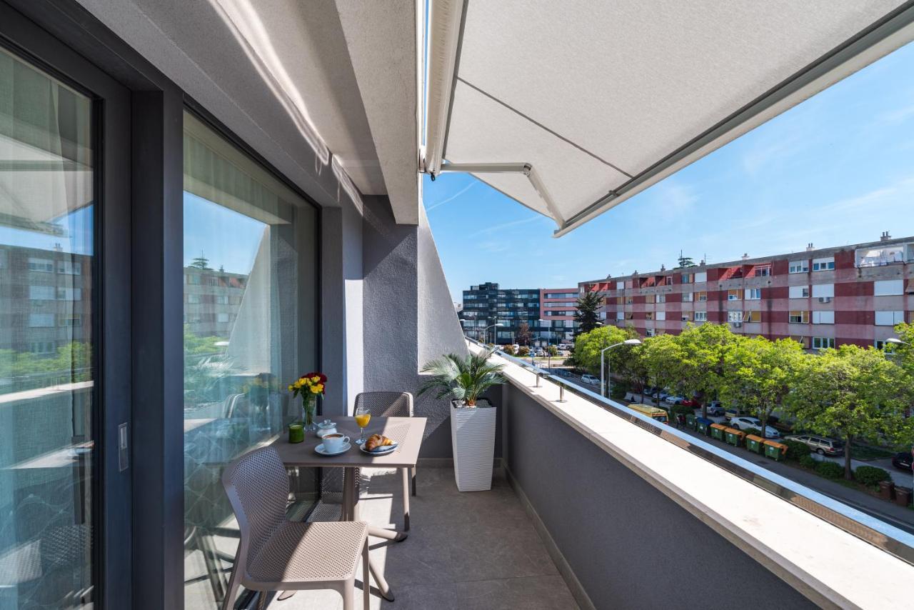 D-Apartment - With Garage And Balcony 자다르 외부 사진
