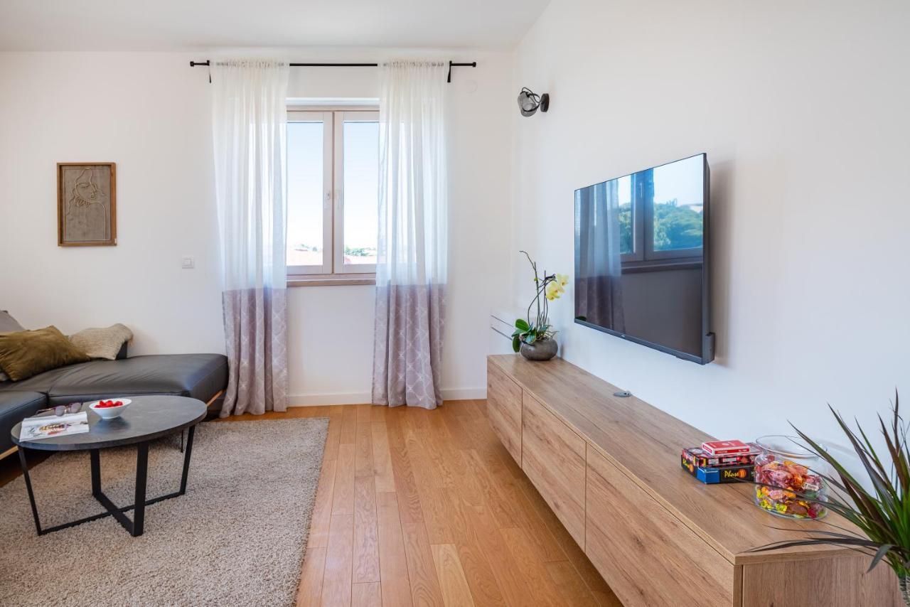 D-Apartment - With Garage And Balcony 자다르 외부 사진