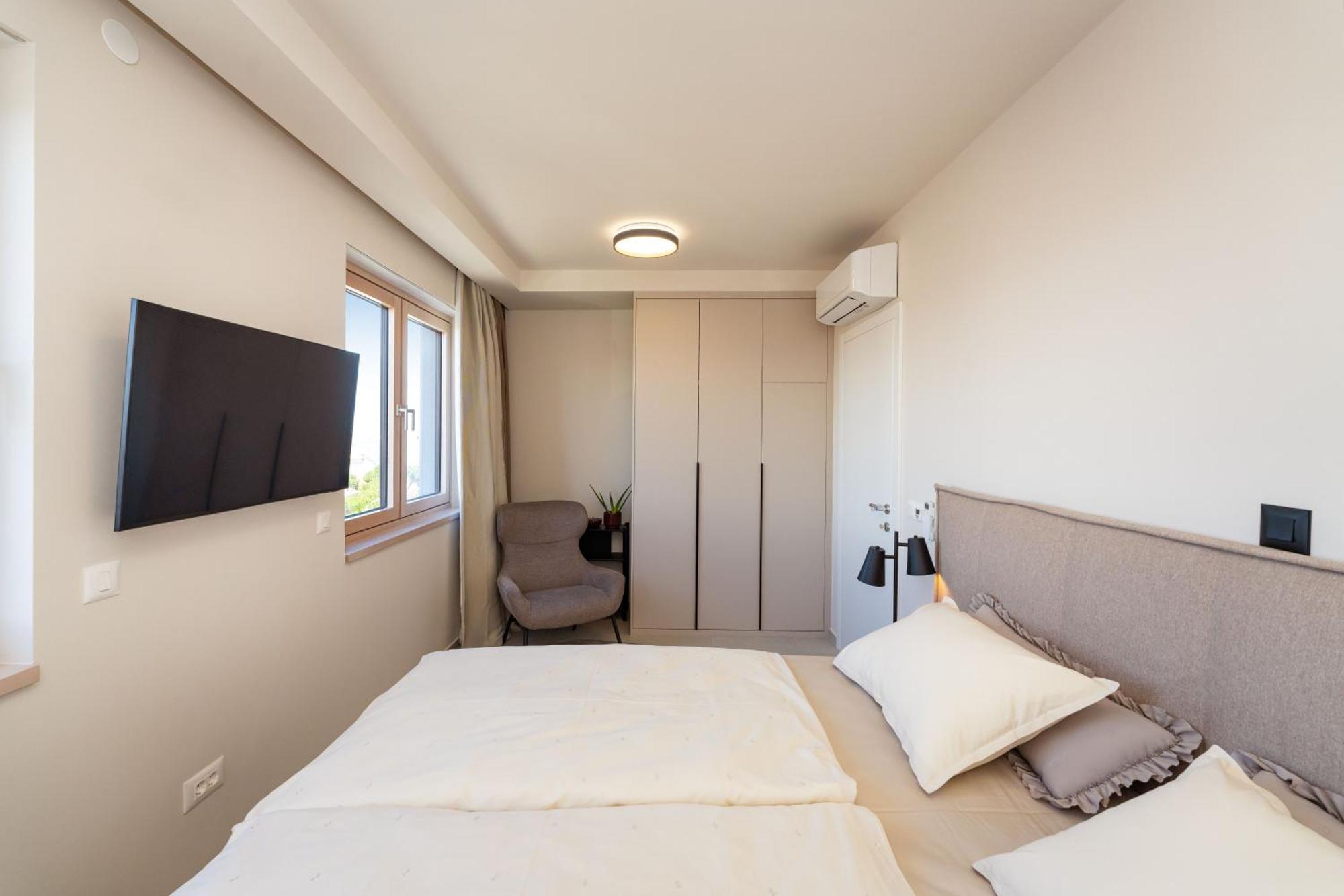 D-Apartment - With Garage And Balcony 자다르 외부 사진